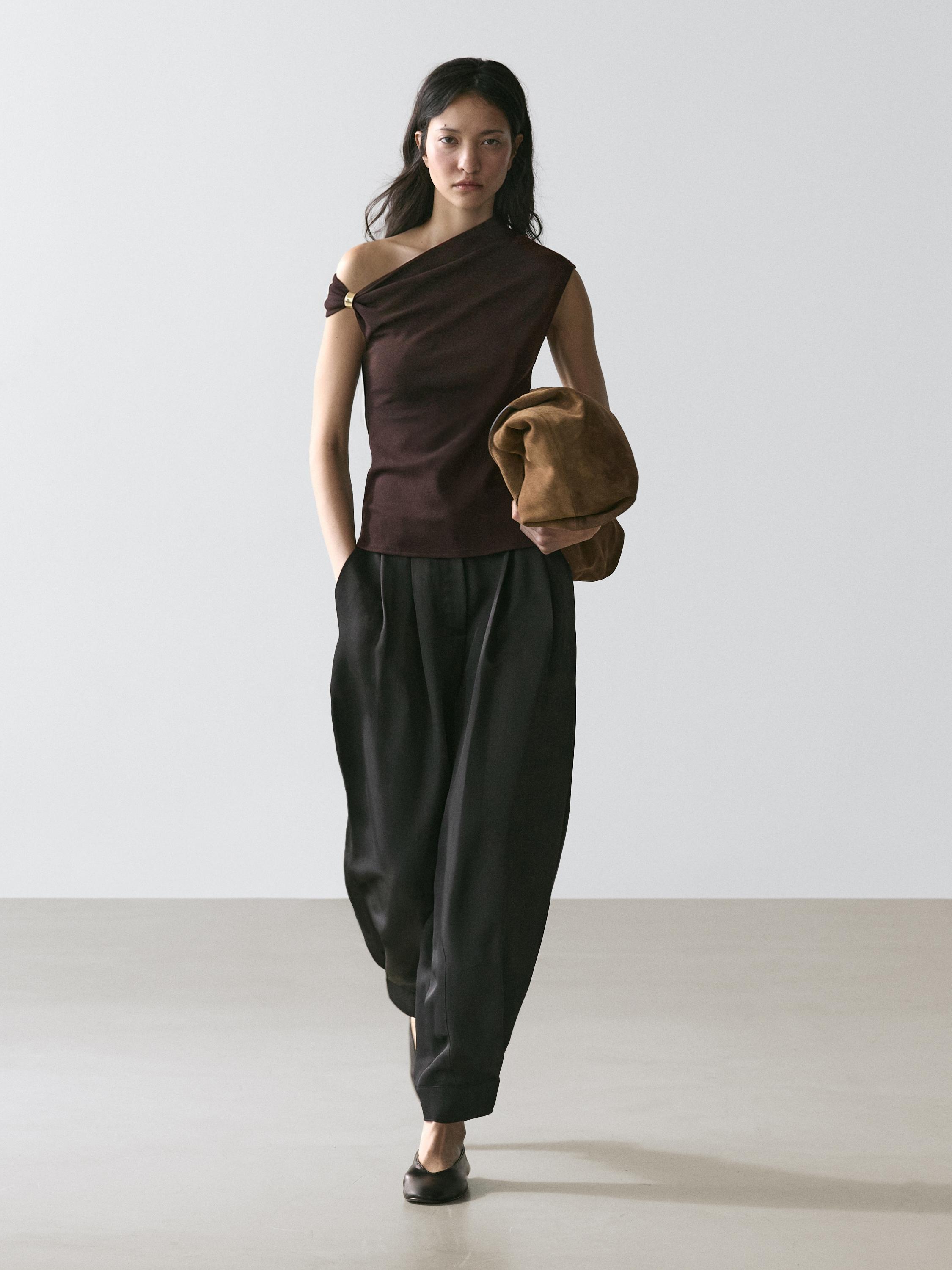 Top asymétrique broche